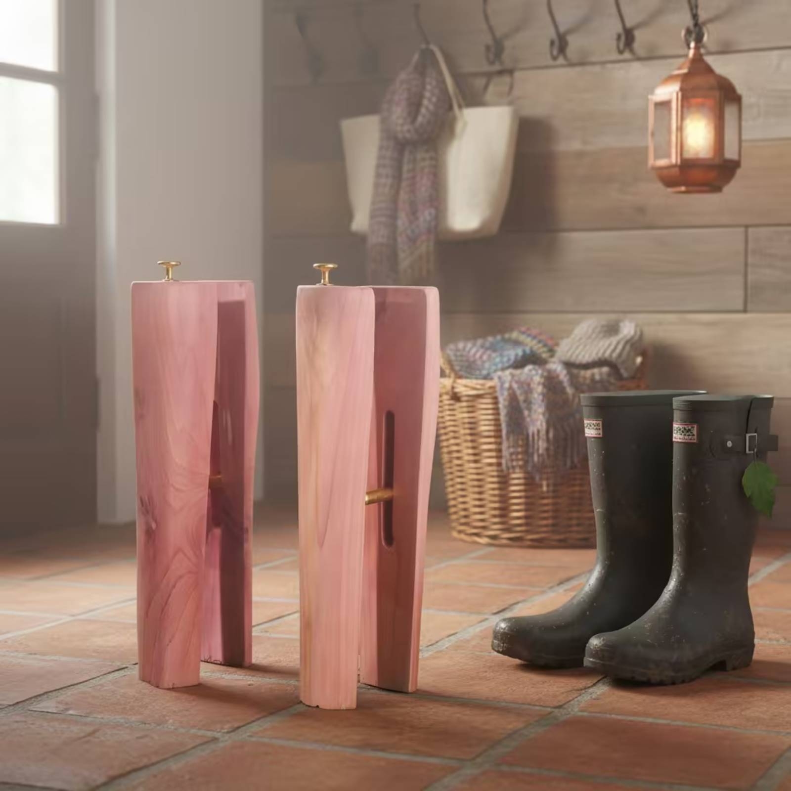 杉製ブーツストレッチャー トールブーツストレッチャー クロー - Shoe Tree Cedar のレビューと価格