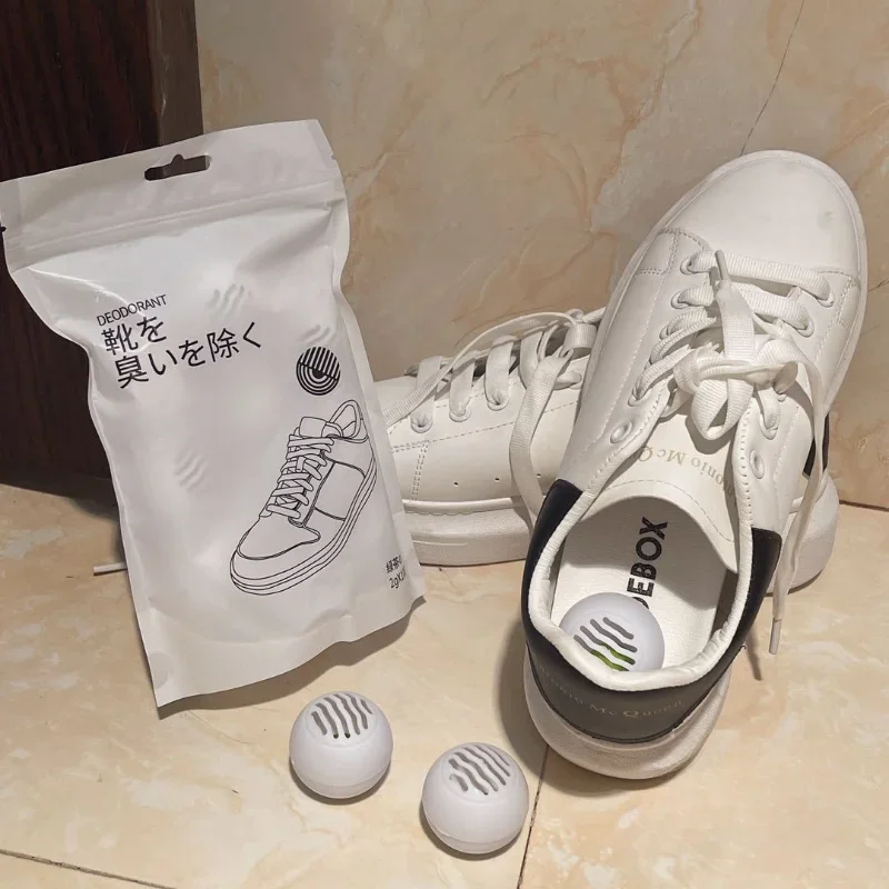 天然靴用消臭剤ボール 長持ちする消臭剤 靴、クローゼット、バ - Shoe Deodorizer Ball のレビューと価格